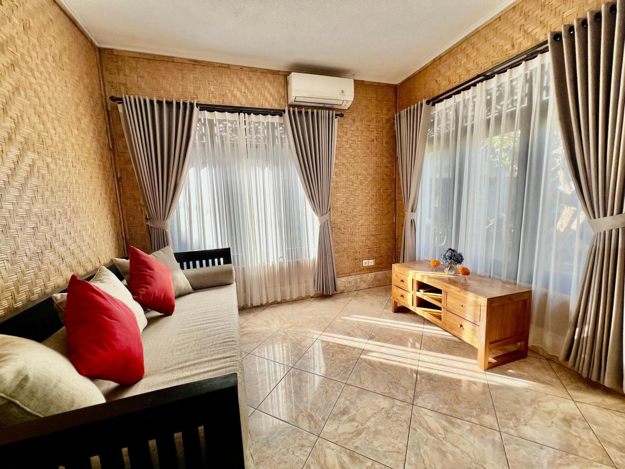 Tiga Naga Villa Denpasar  Exterior photo